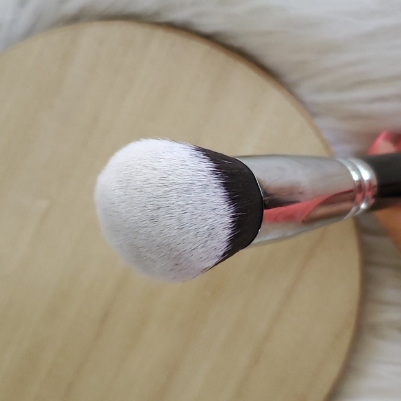 Zoeva 107 Powder Polish Brush - Picture 3 of 3